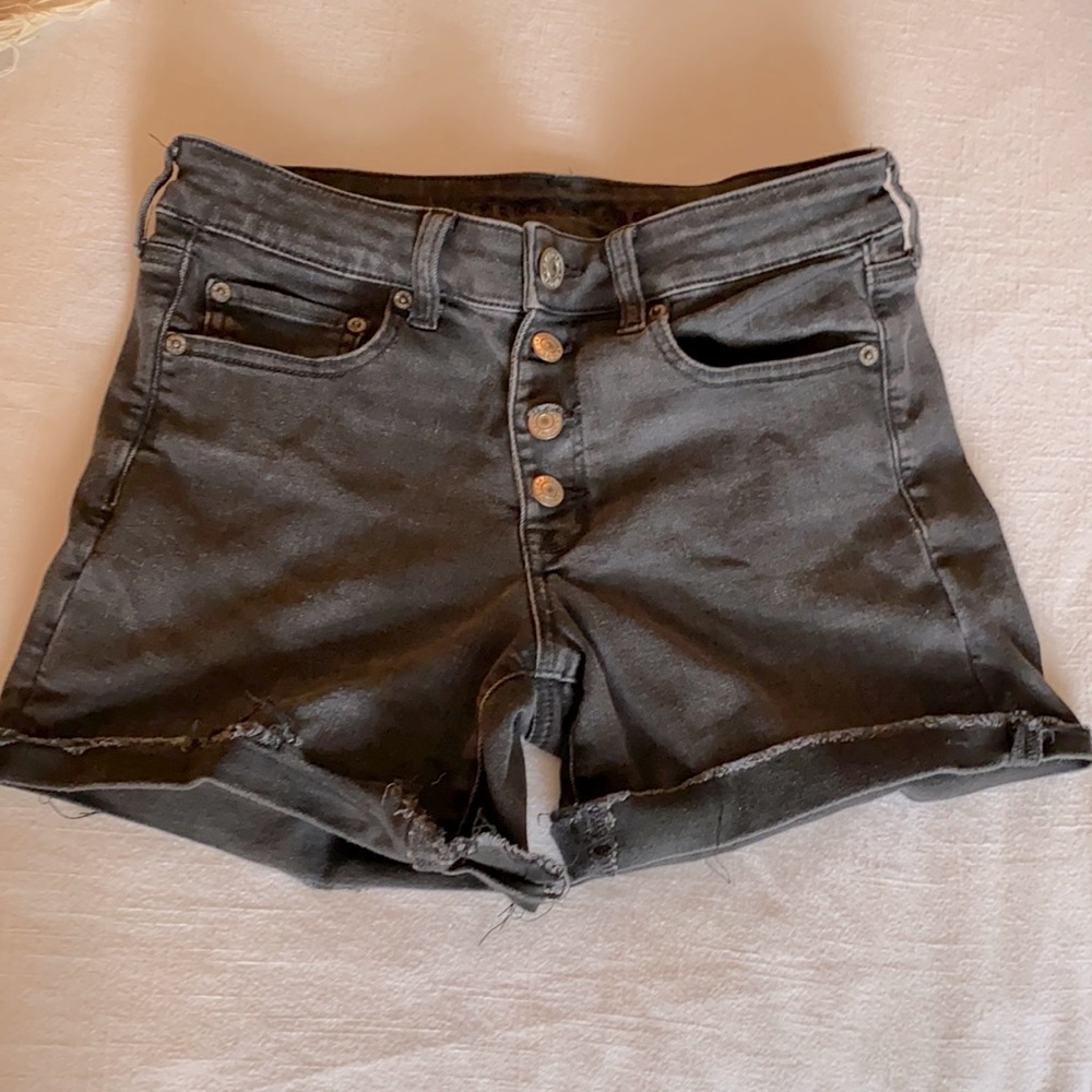 Black size 6 American Eagle high waisted short